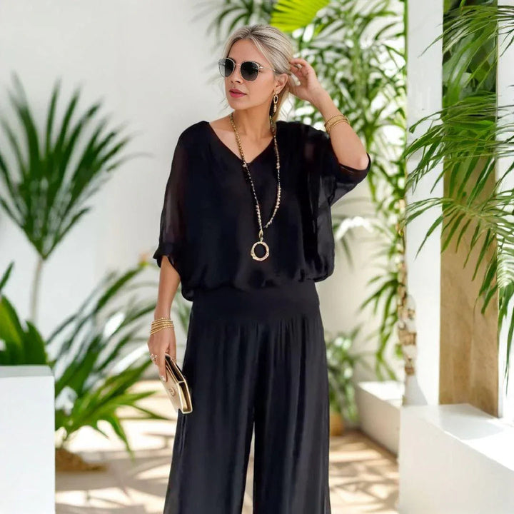 Vivace™| Set in Extra Light Poplin with Fitted Waist and V-Neck